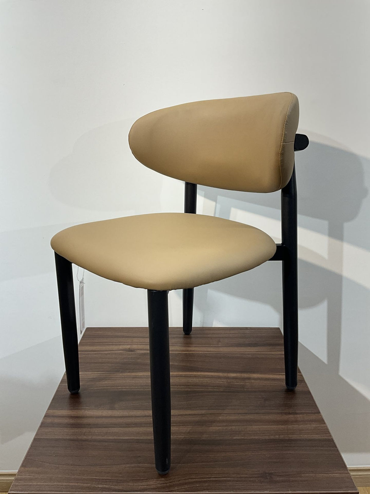 Dining chair 107 117 Orange