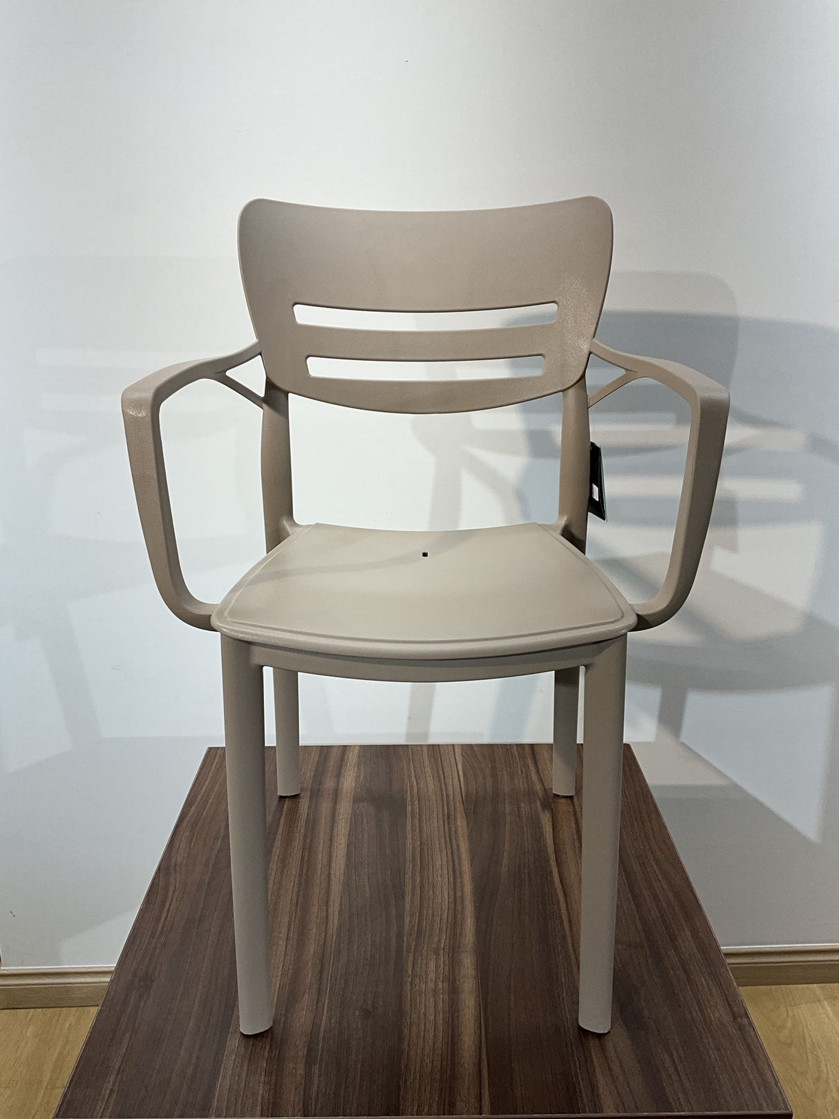Yaprak Chair