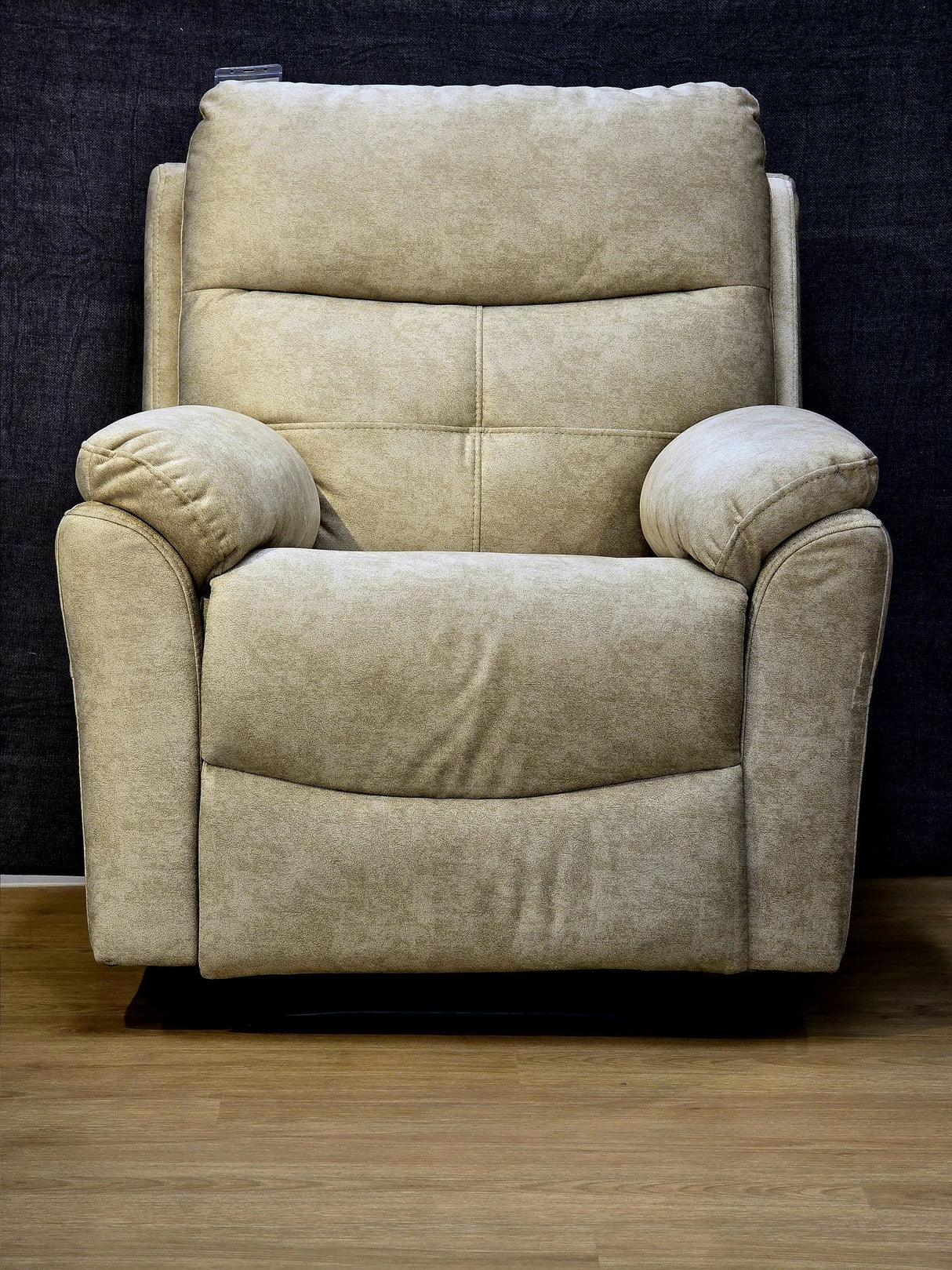 Victoria single seater Recliner