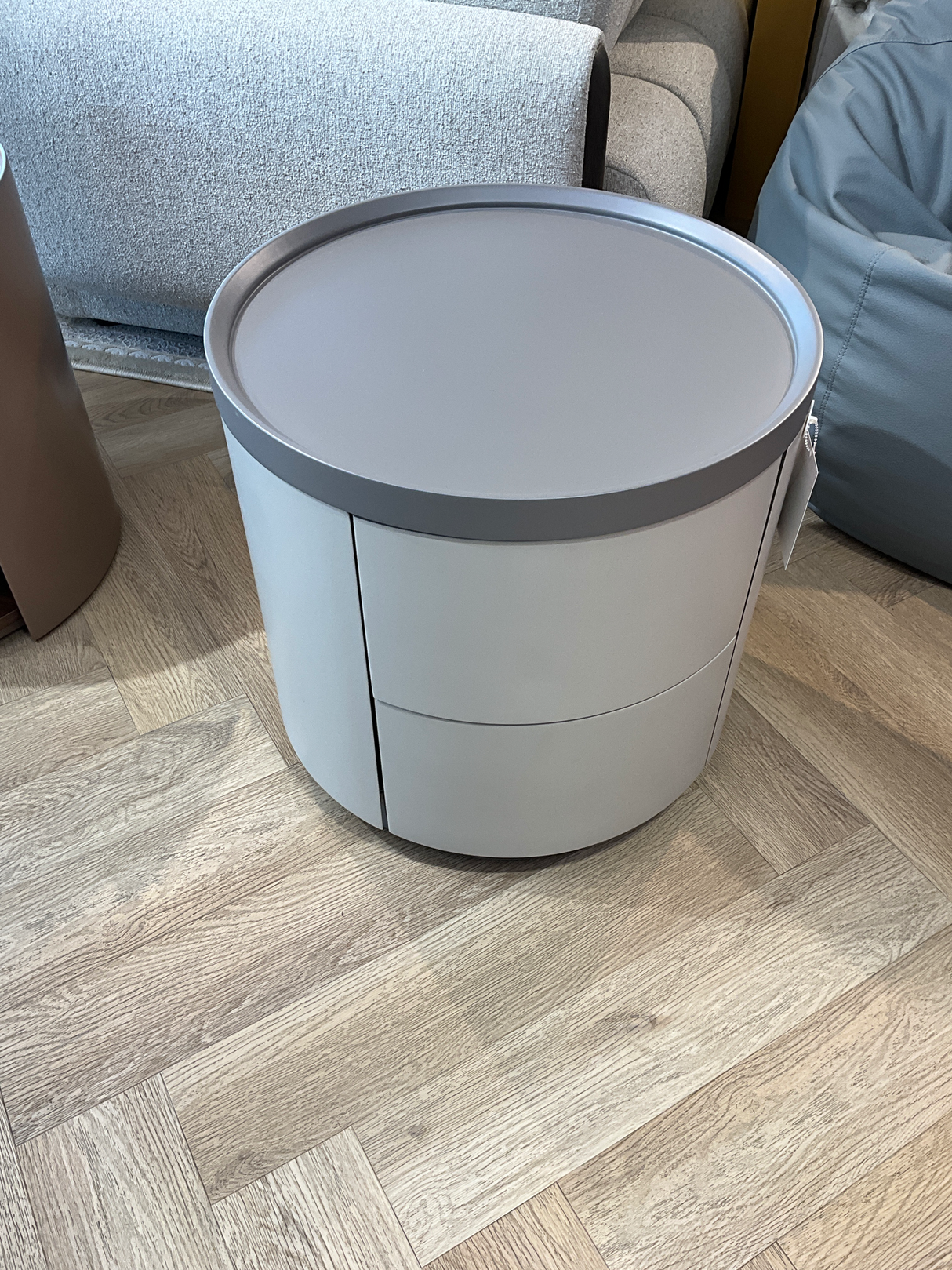 Side Table 888 (500×500×490 mm)
