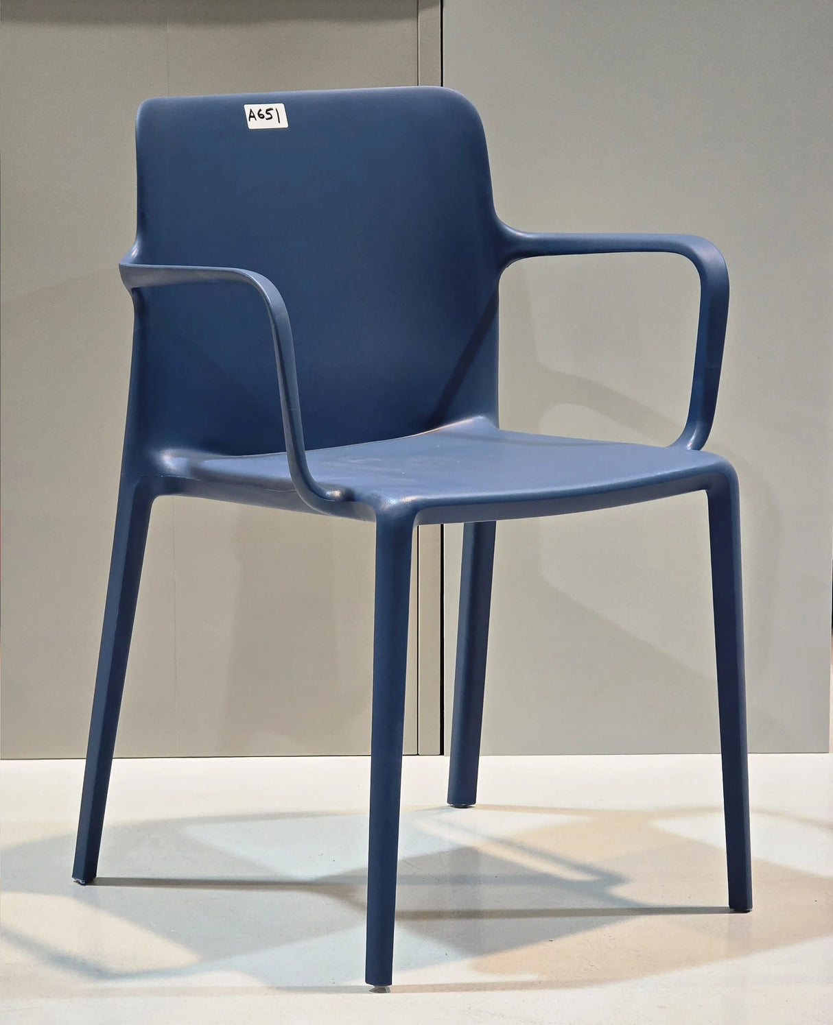 BLUE A651-PLASTIC CHAIR