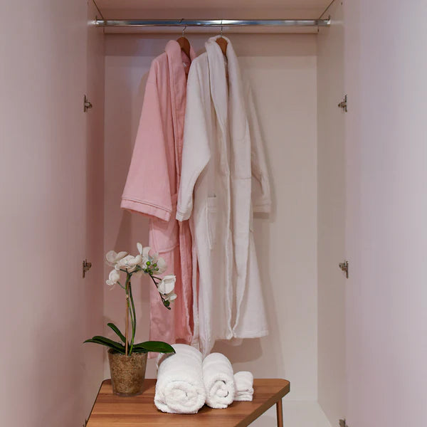 Hala Towels Gift Box 2 Bathrobe & 3 Towels