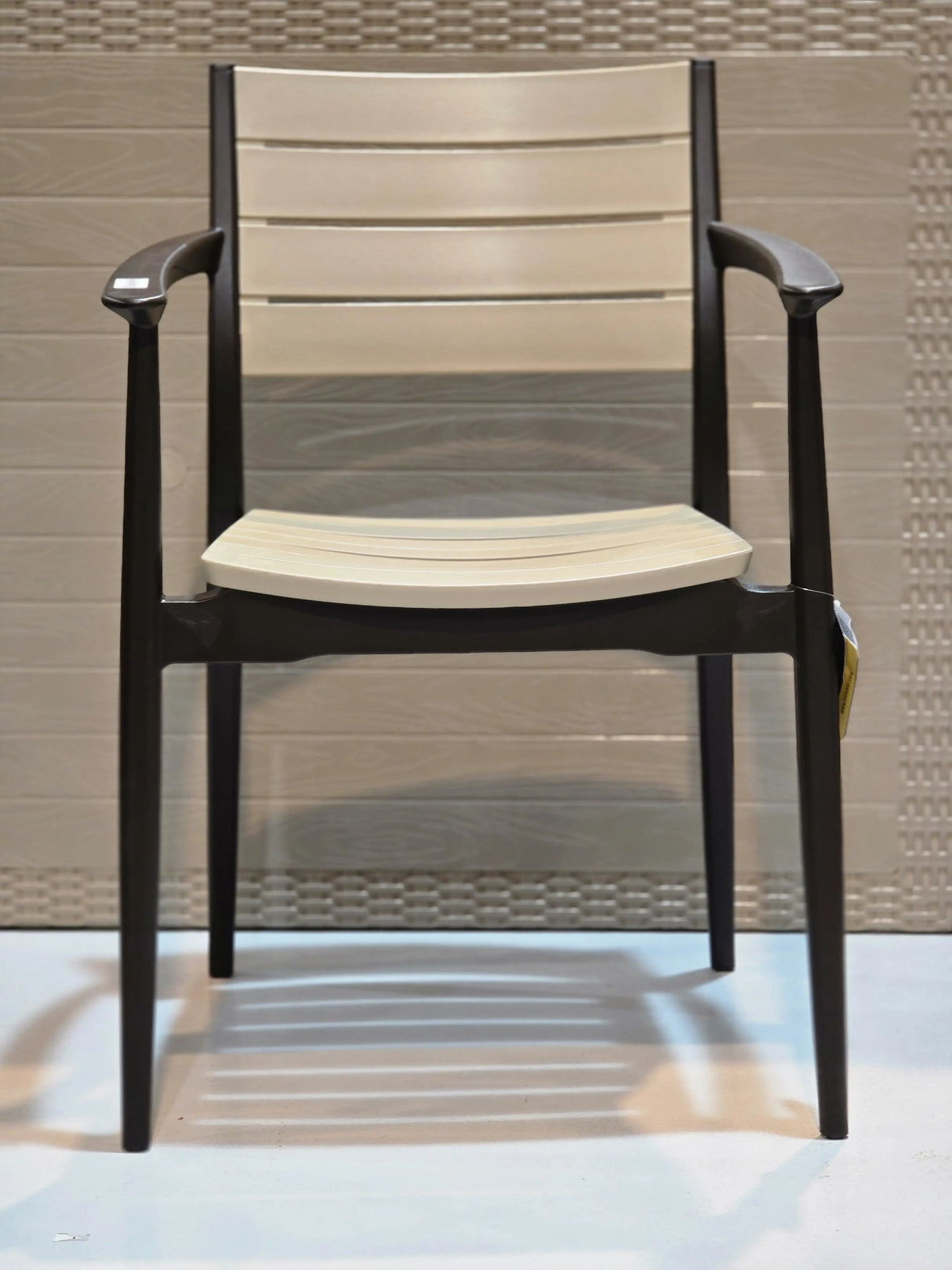 NVS-023-10/09 Regnum Armchair – Brown & Cappuccino
