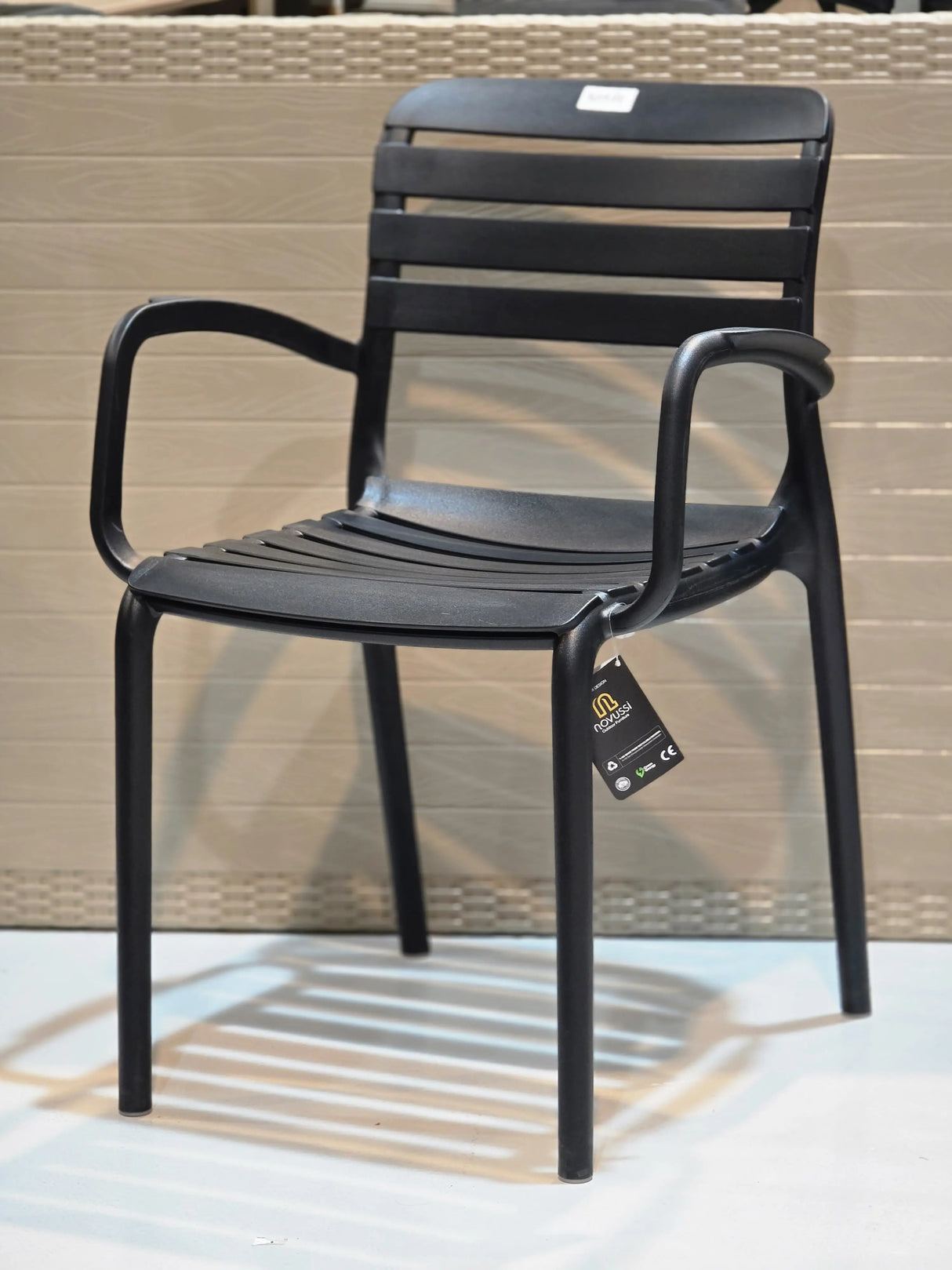 NVS-091-02 Notte Armchair – Black