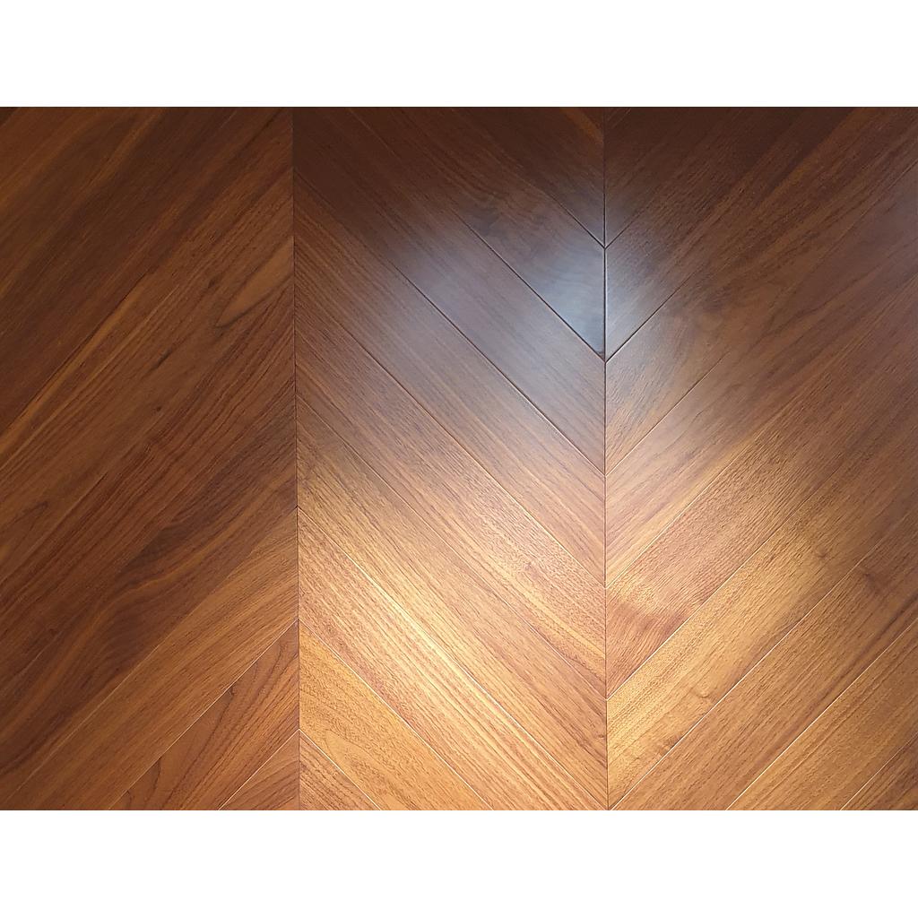 أرضيات خشبية هندسية من خشب الجوز – 510×92×12/2 مم: