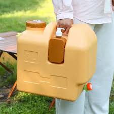 Outdoor Camping Water Tank With Sanitizer