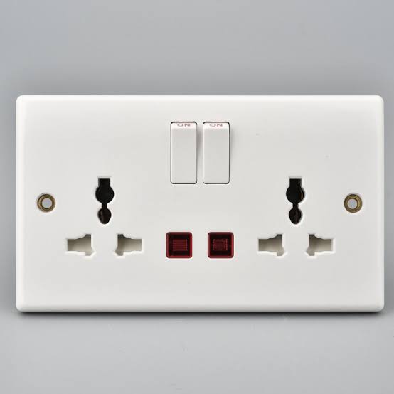 R095 MODI Bakelite 13A 2 Gang Switched Multi Function Socket with Neon & USB MD-HWD5015 – Dual Outlet Wall Socket