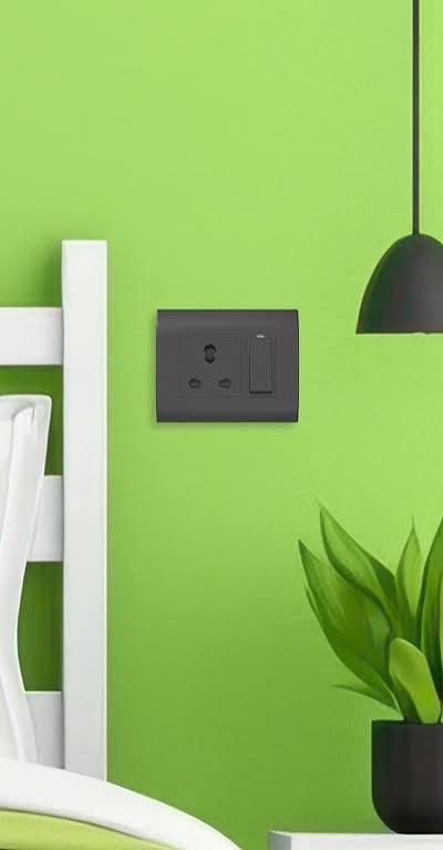FE410 V7 Black V7-038 13A 1 Gang Switch & Multi Function Socket with Neon