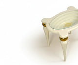 طاولة جانبية بلون كريمي ذهبي